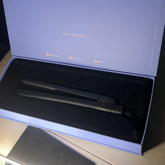 !BRAND NEW! Pretty Young Thing Hair Straightener